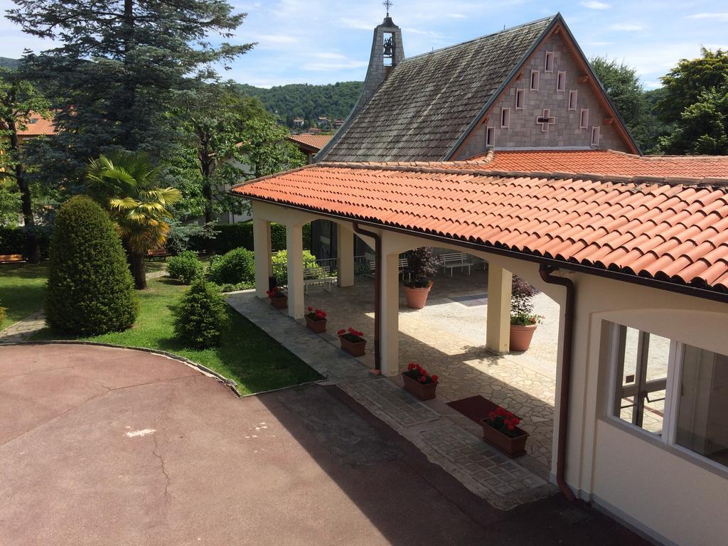 Centro Di Spiritualita Maria Candida Armeno Exterior foto